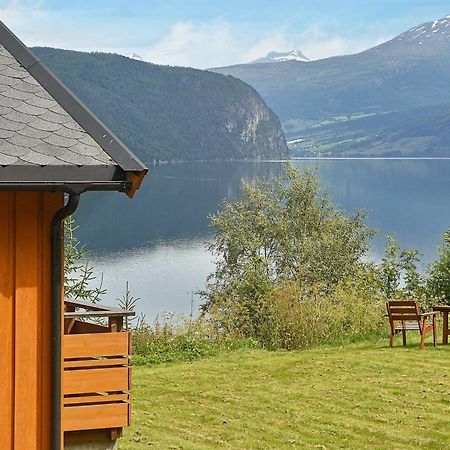 Three-Bedroom Holiday Home In Utvik 1 Reed Номер фото