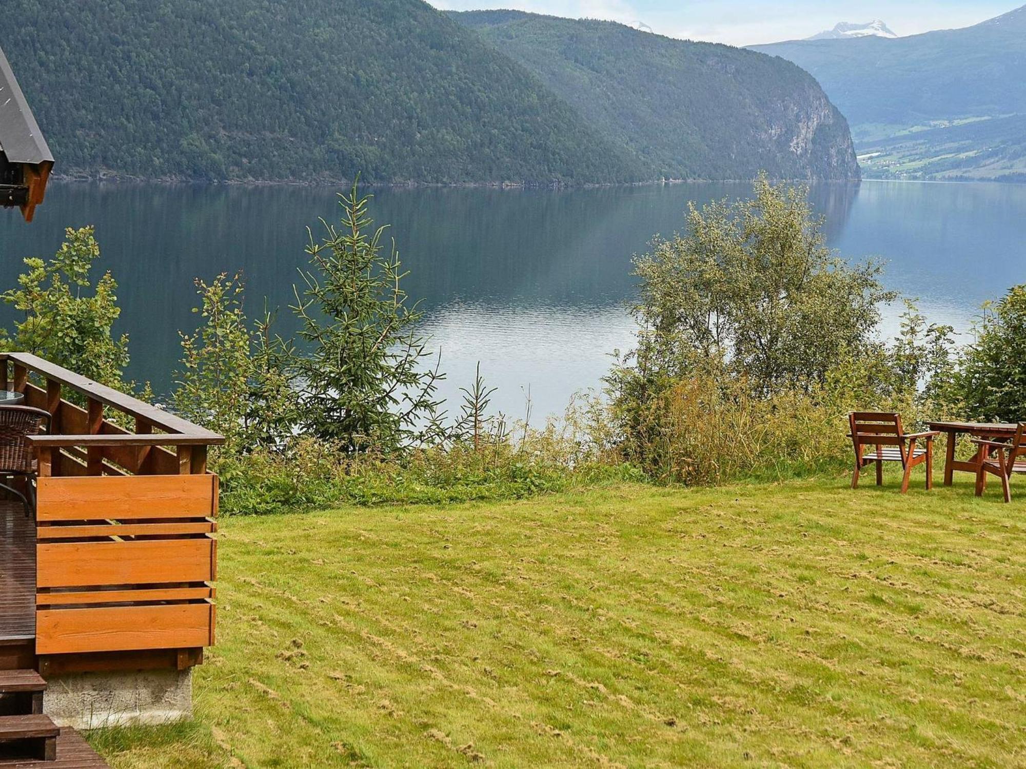 Three-Bedroom Holiday Home In Utvik 1 Reed Екстер'єр фото